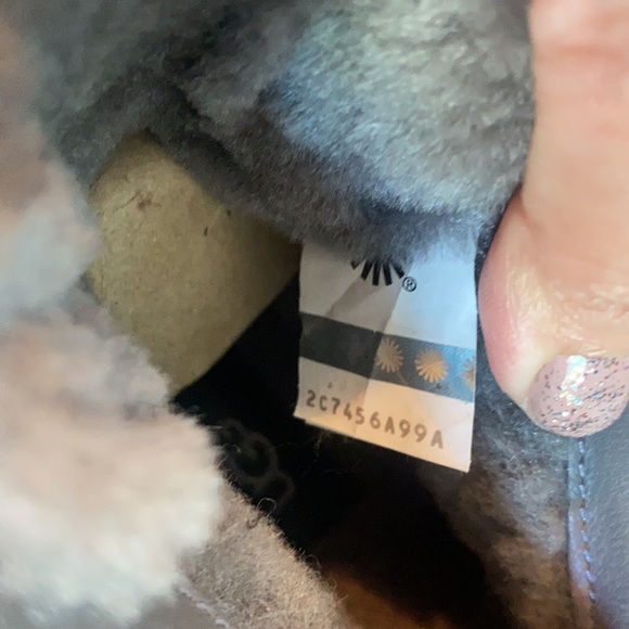 UGG  WHITE MOUNTAINEERING TRAINER - Picture 8 of 12